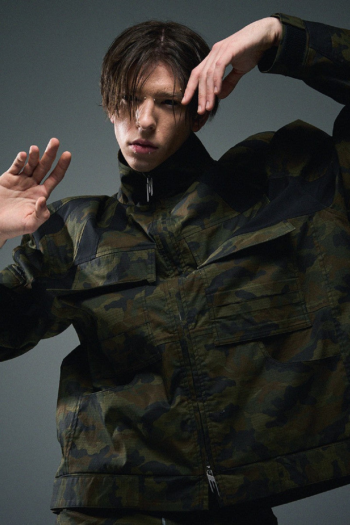 Contrast Camo Texture Cargo Jacket b