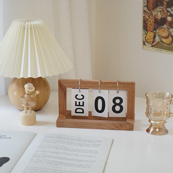 Wooden Page Turning Calendar