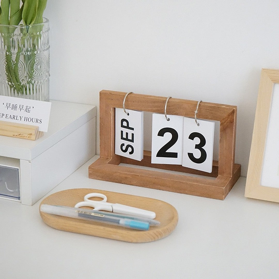 Wooden Page Turning Calendar