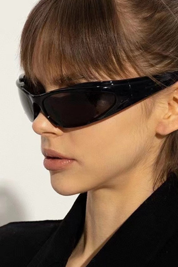 Dynamic Oval Sunglasses