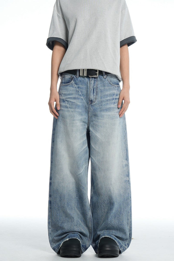 Whiskered Cleanfit Baggy Jeans