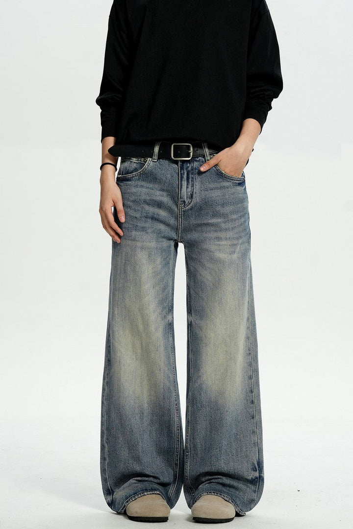 Washed Loose Cleanfit Jeans