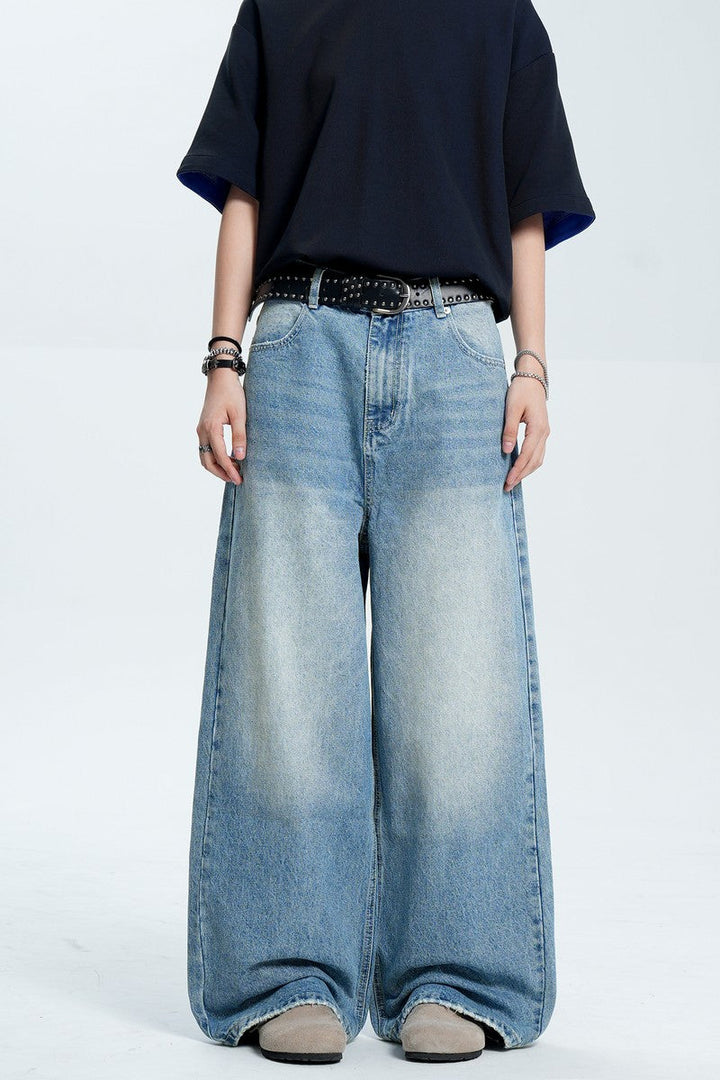 Straight Washed Dragging Jeans