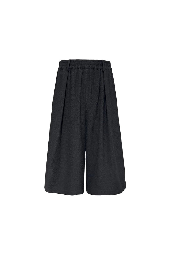 Pleated Check Capri Pants