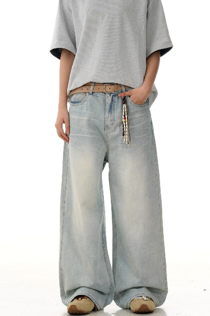 Washed Cleanfit Straight Jeans
