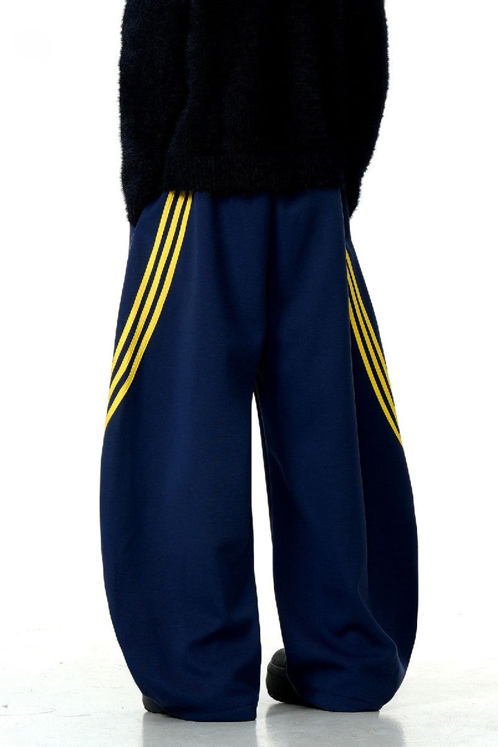Triple Stripe Street Sweatpants